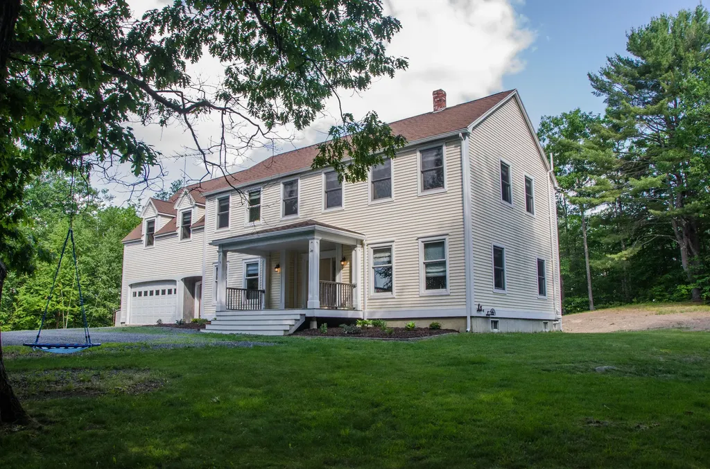 9 Booker Road Belgrade ME 04917