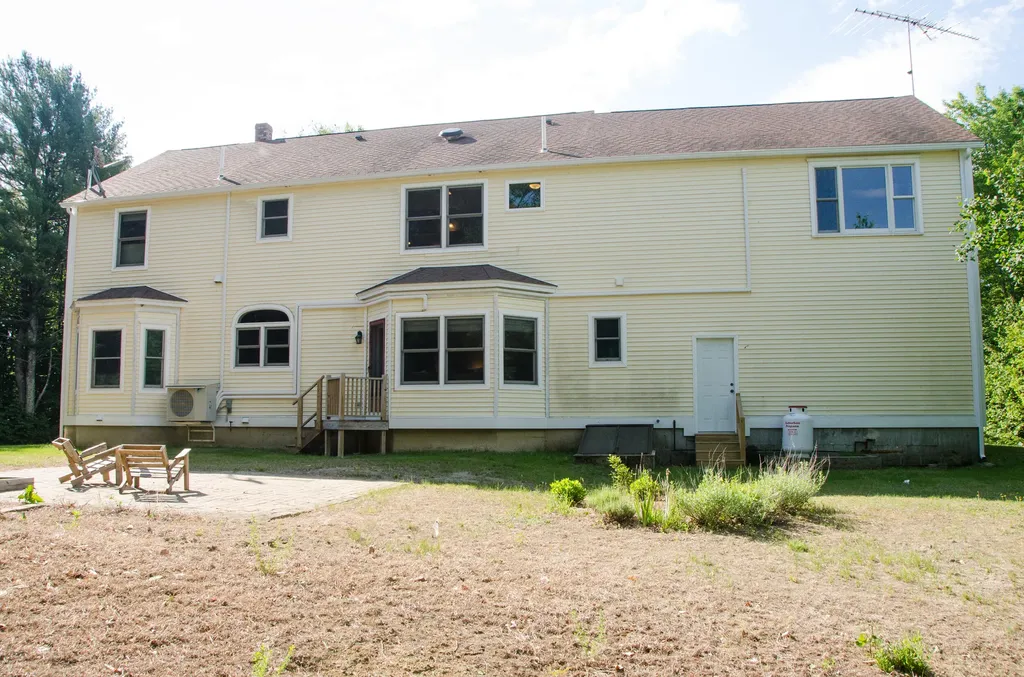 9 Booker Road Belgrade ME 04917