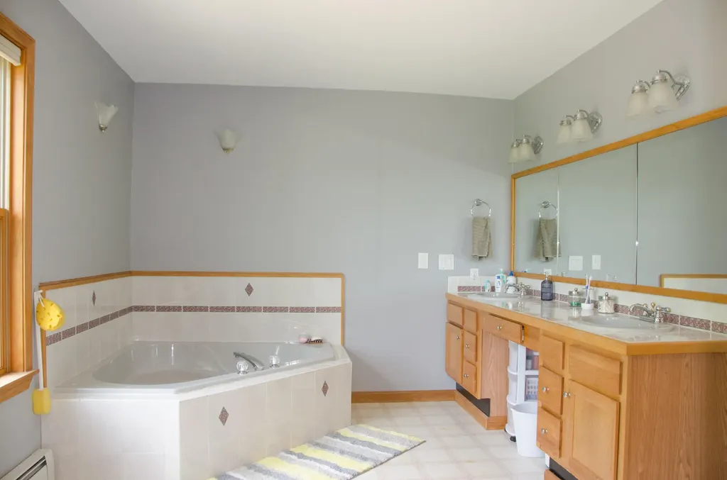 9 Booker Road Belgrade ME 04917