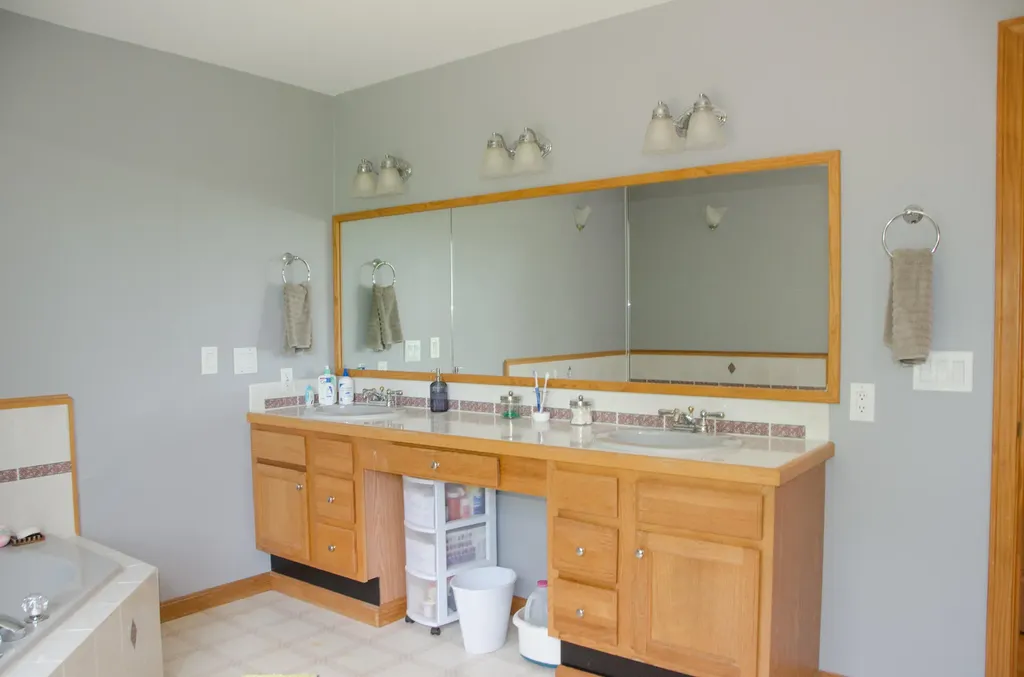 9 Booker Road Belgrade ME 04917