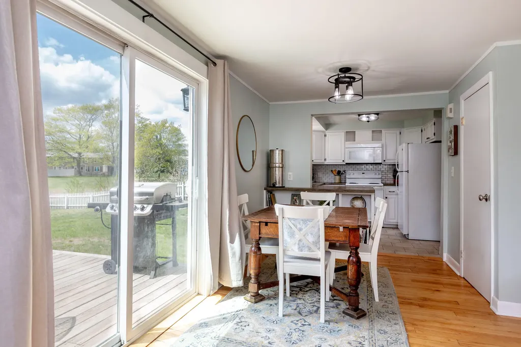 42 Emanual Drive Brunswick ME 04011