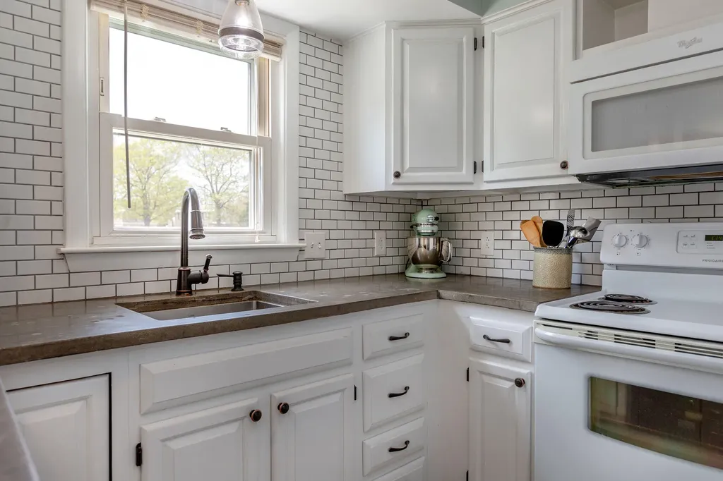 42 Emanual Drive Brunswick ME 04011