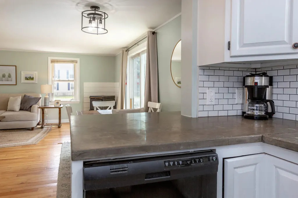 42 Emanual Drive Brunswick ME 04011