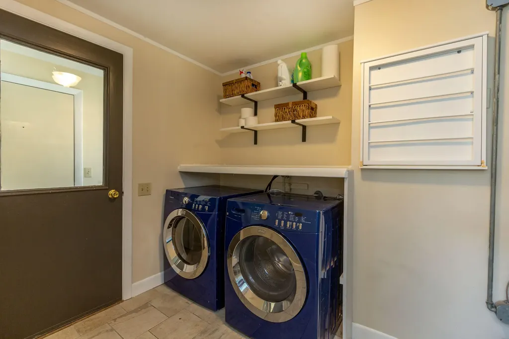 42 Emanual Drive Brunswick ME 04011
