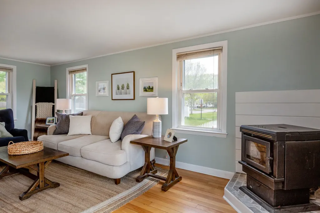 42 Emanual Drive Brunswick ME 04011