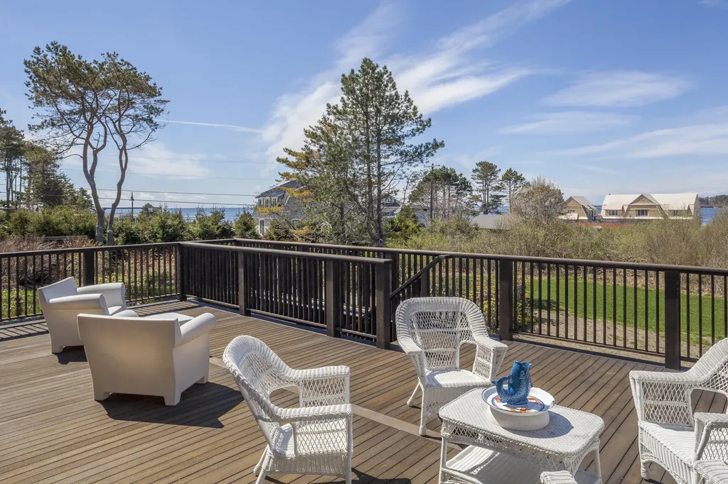 18 Angell Point Road Cape Elizabeth ME 04107