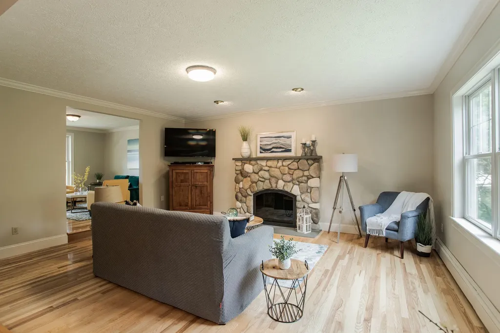 15 Boban Street York ME 03909