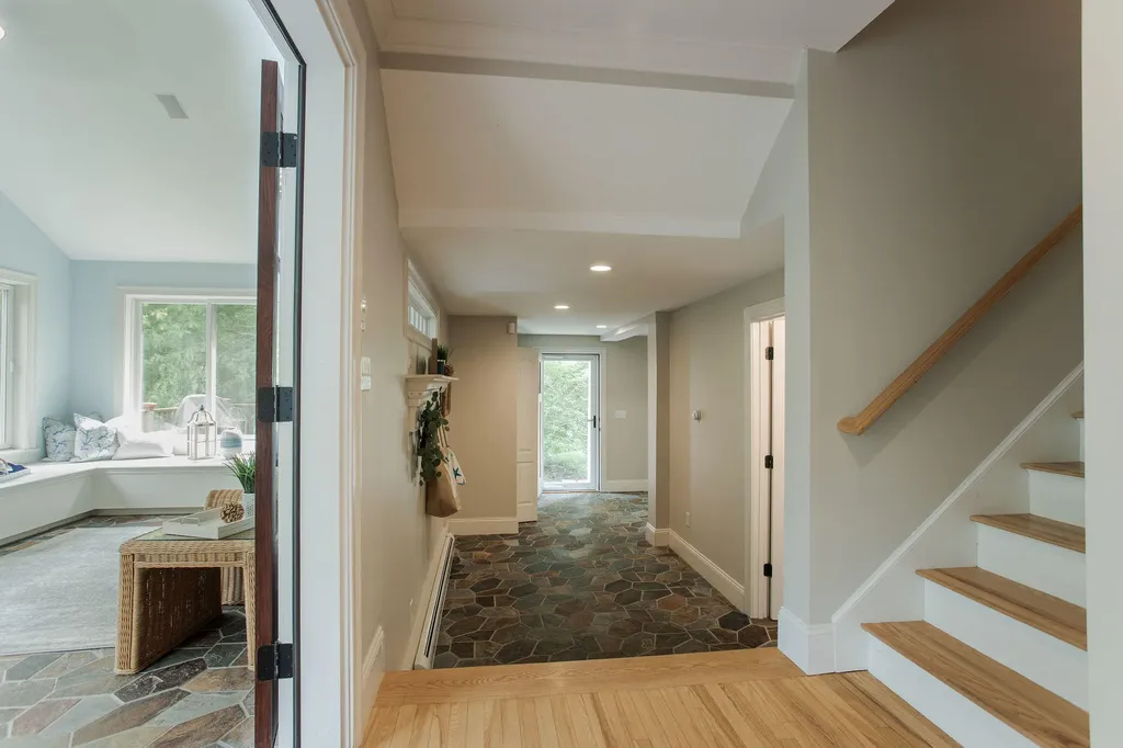 15 Boban Street York ME 03909