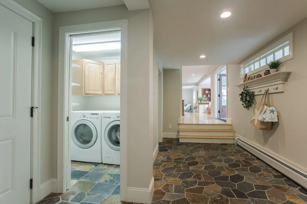 15 Boban Street York ME 03909