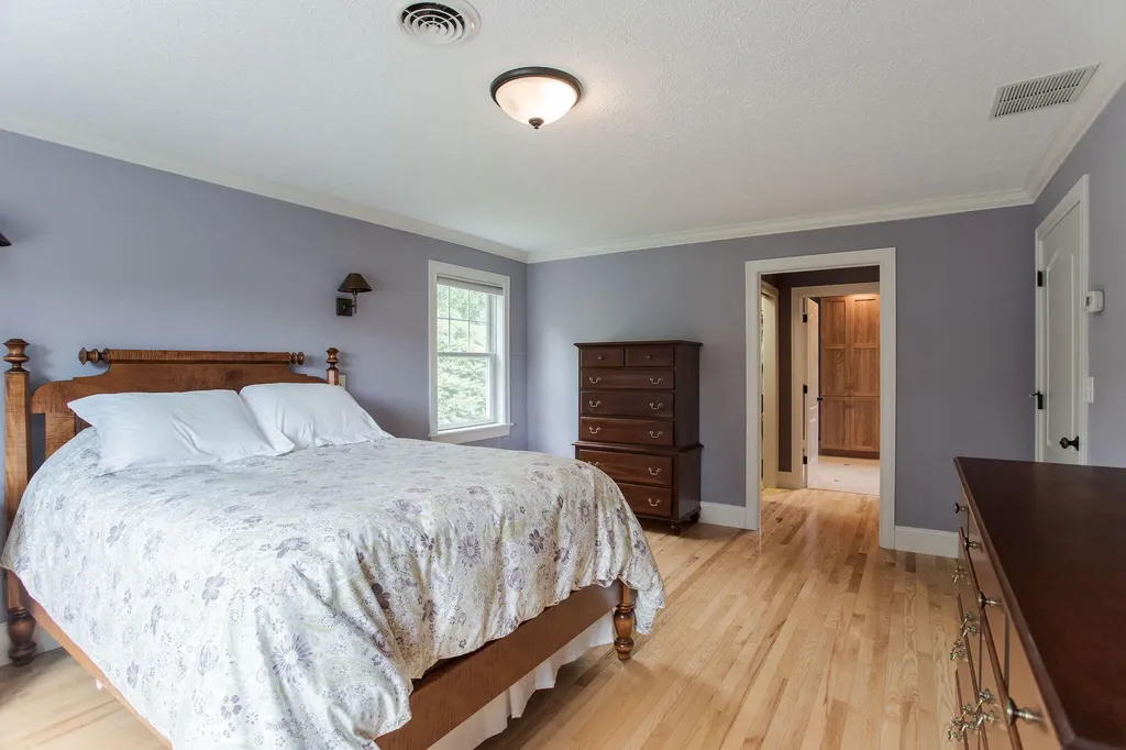 15 Boban Street York ME 03909