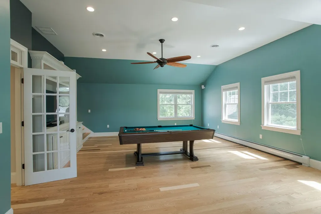 15 Boban Street York ME 03909