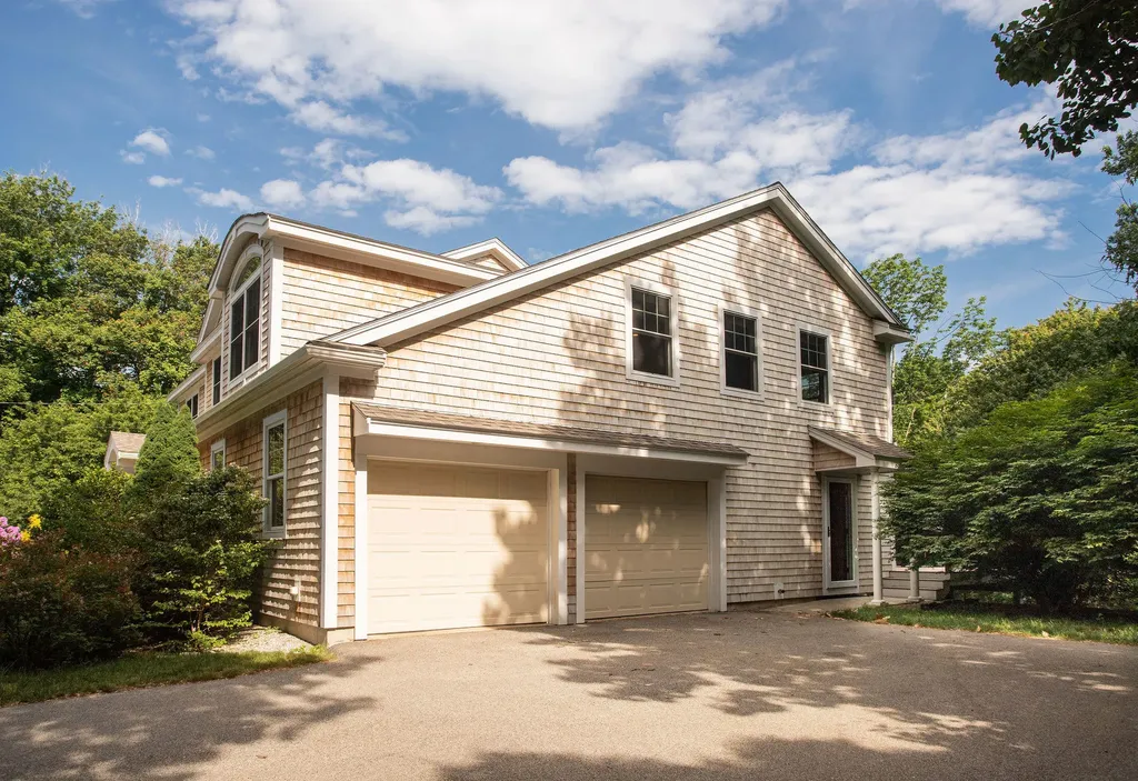15 Boban Street York ME 03909