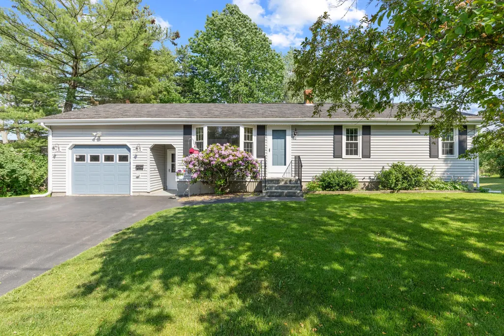 60 Colonial Road Westbrook ME 04092