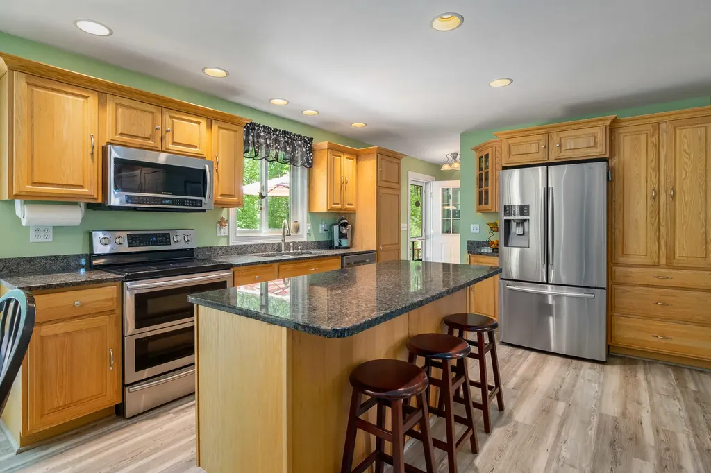 1369 Tatnic Road Wells ME 04090