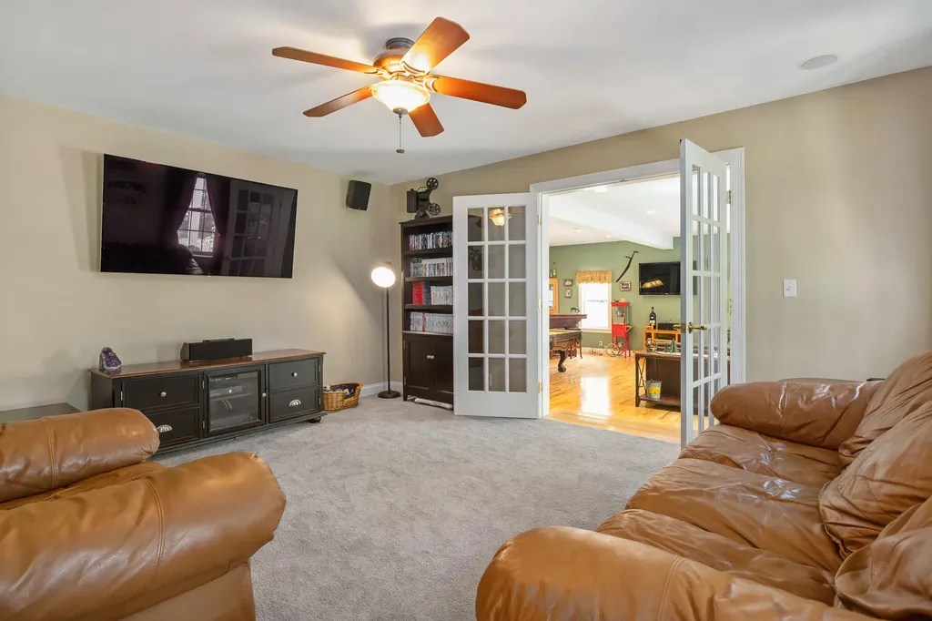 1369 Tatnic Road Wells ME 04090