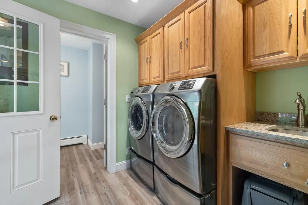 1369 Tatnic Road Wells ME 04090