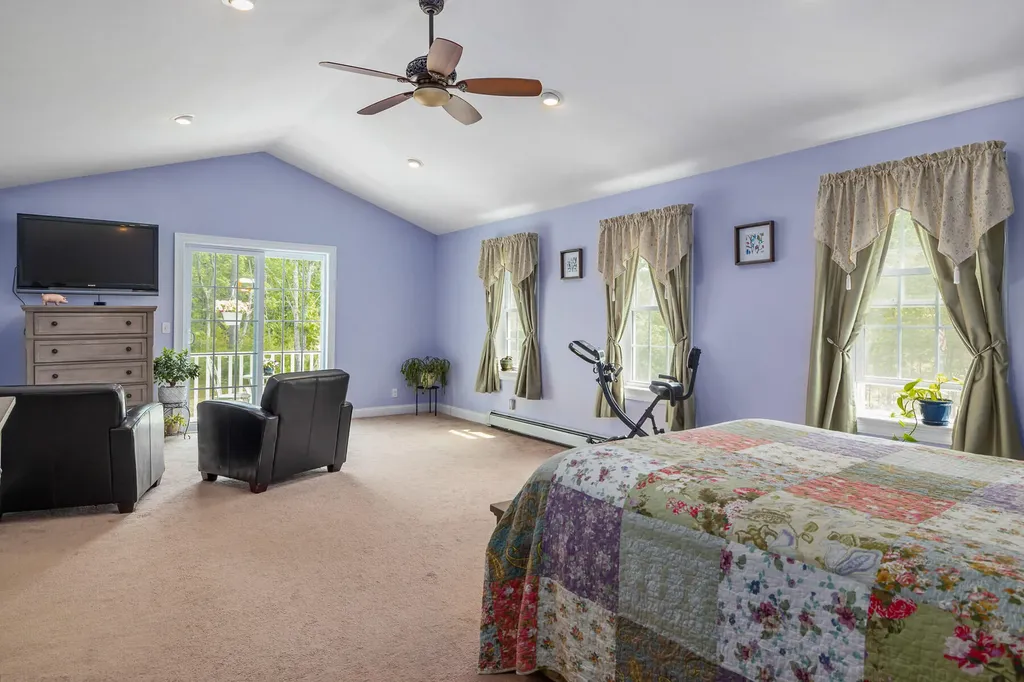 1369 Tatnic Road Wells ME 04090