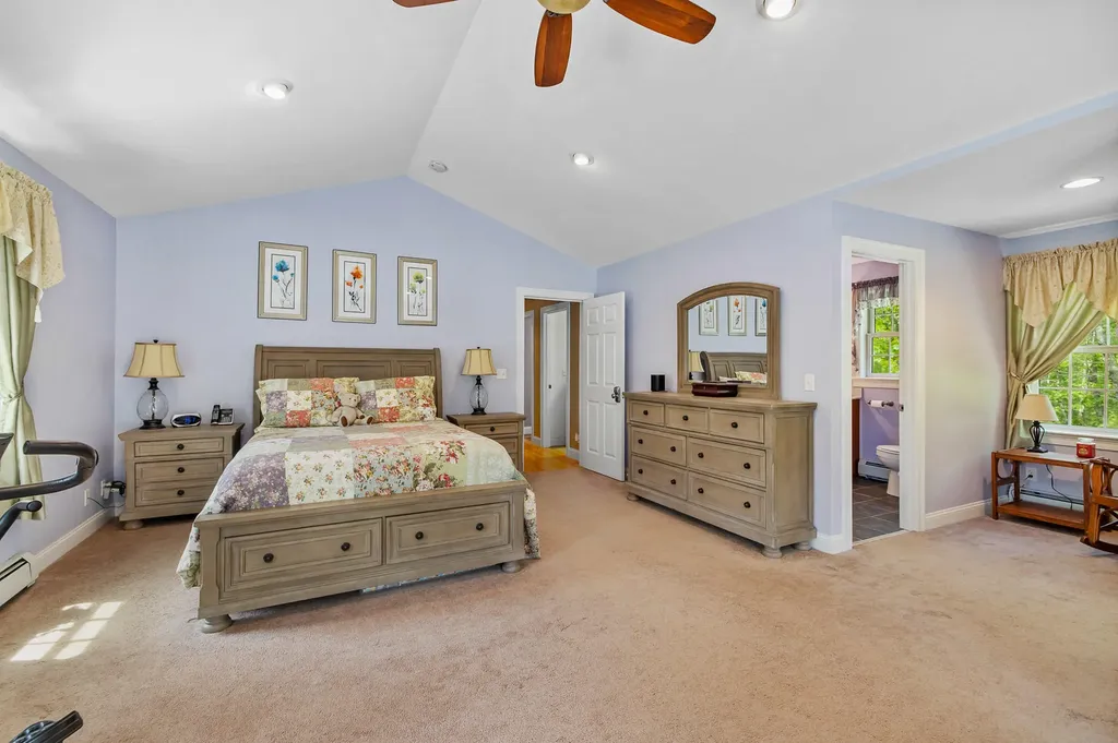 1369 Tatnic Road Wells ME 04090