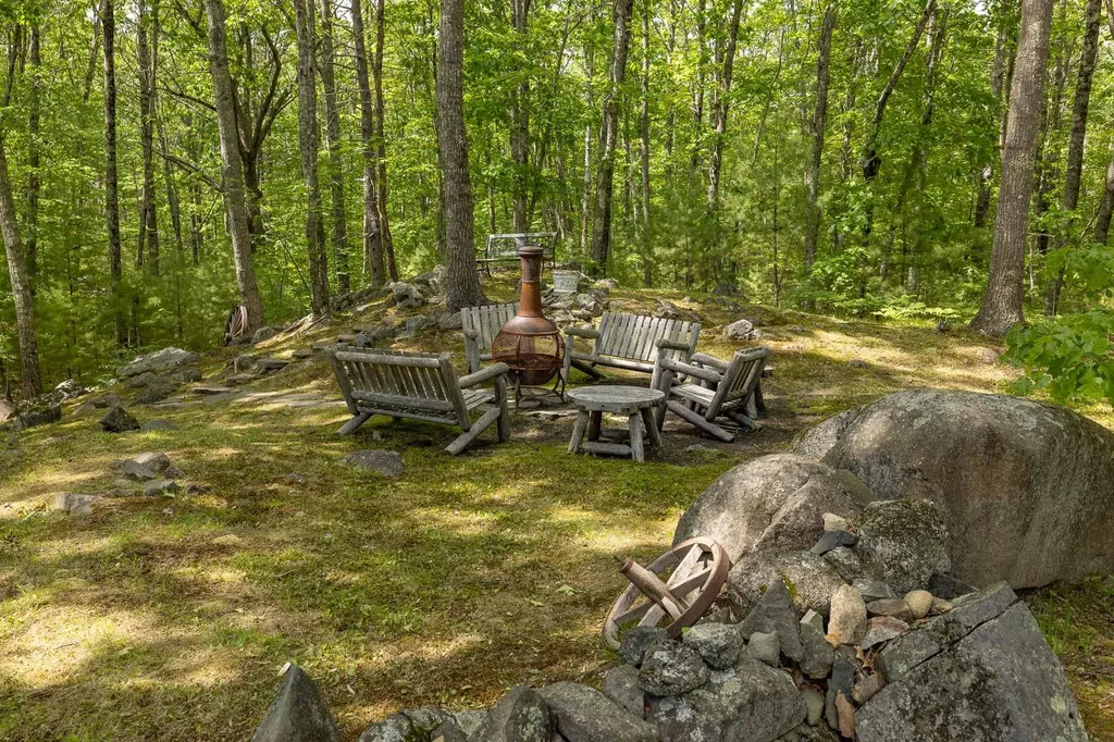 1369 Tatnic Road Wells ME 04090