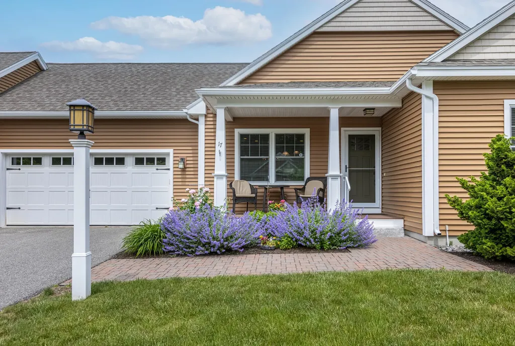 17 Phoebes Way Cape Elizabeth ME 04107