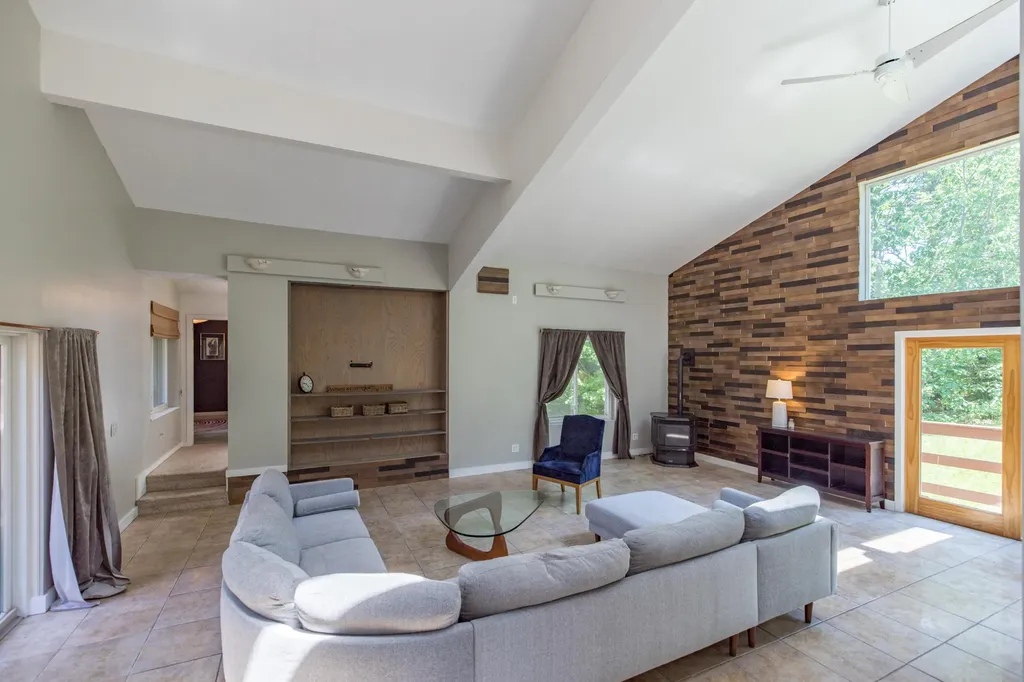 35 Locksley Road Auburn ME 04210