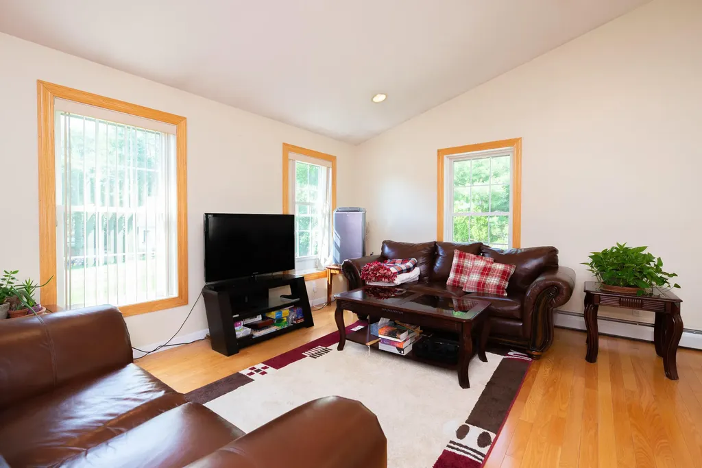 6 Mccue Lane Berwick ME 03901