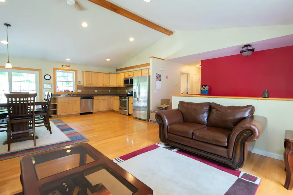6 Mccue Lane Berwick ME 03901