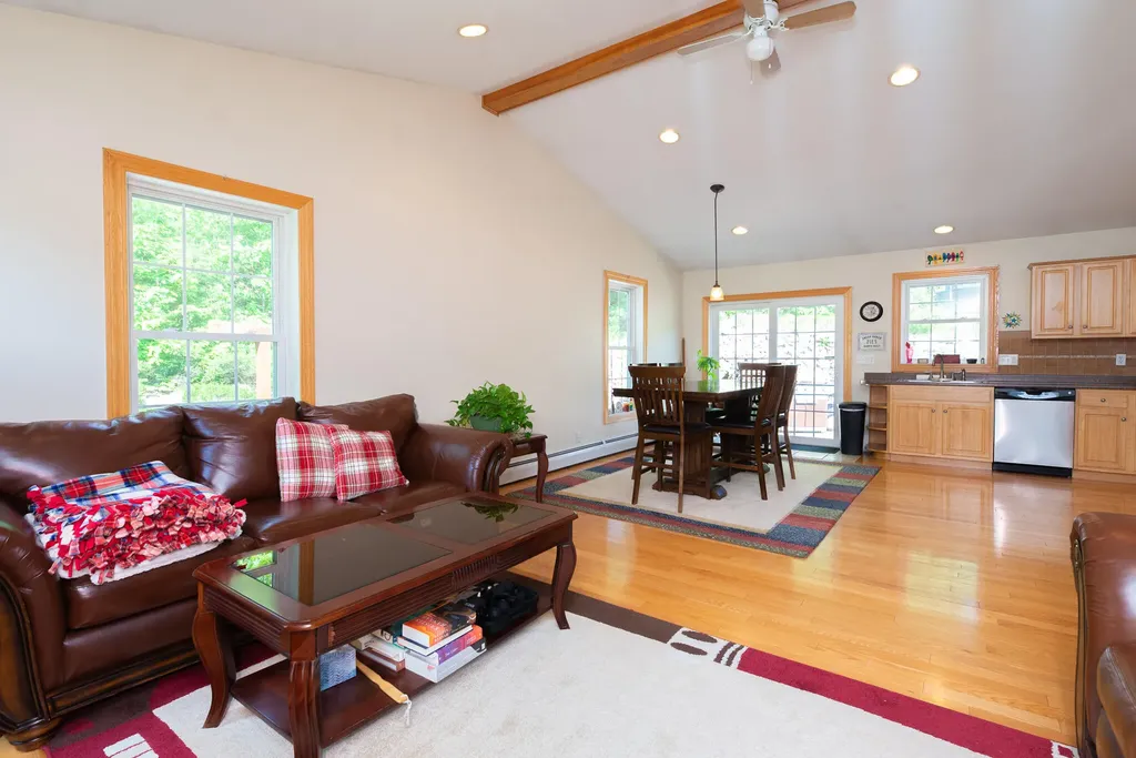 6 Mccue Lane Berwick ME 03901
