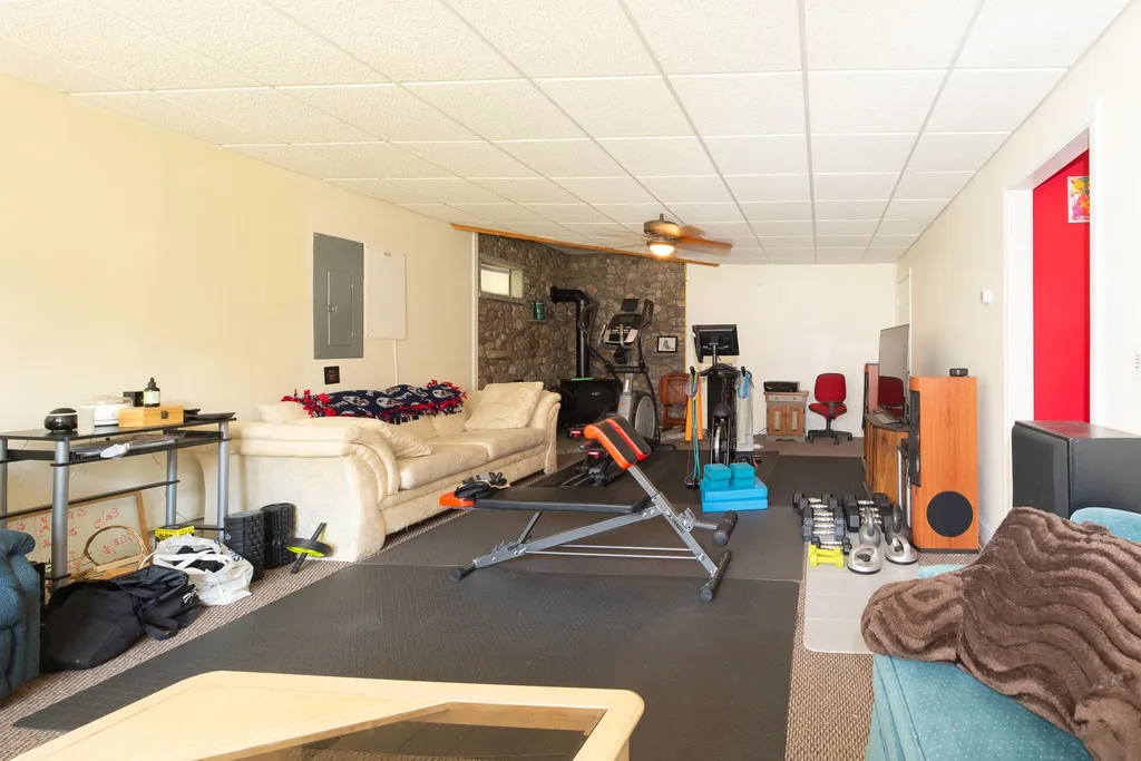 6 Mccue Lane Berwick ME 03901