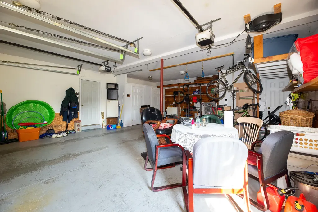 6 Mccue Lane Berwick ME 03901