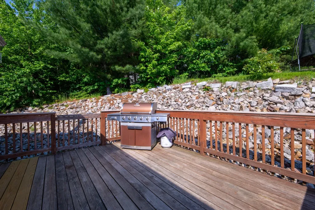 6 Mccue Lane Berwick ME 03901