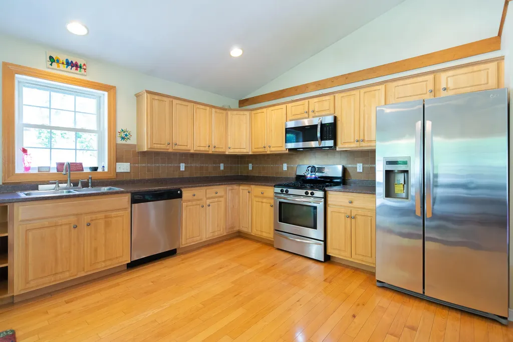 6 Mccue Lane Berwick ME 03901