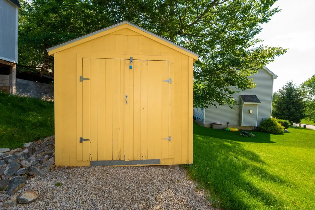 6 Mccue Lane Berwick ME 03901