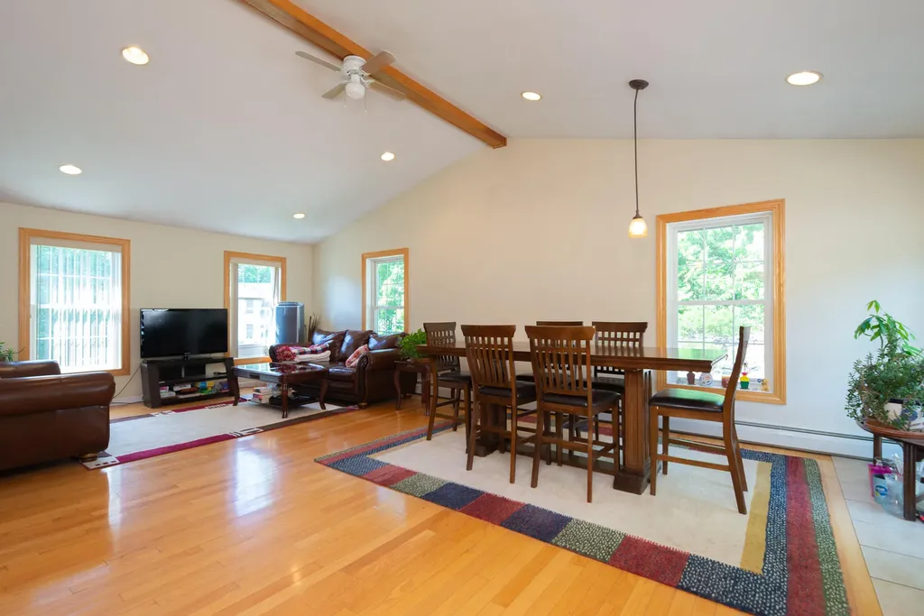 6 Mccue Lane Berwick ME 03901