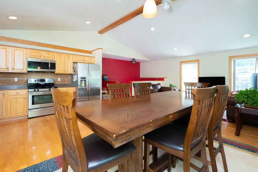 6 Mccue Lane Berwick ME 03901