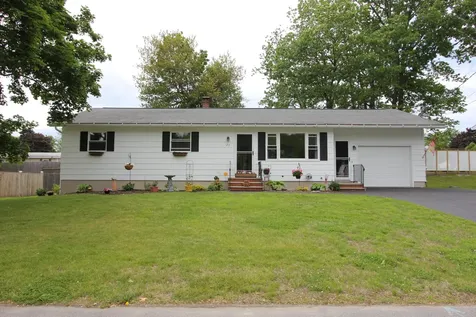 27 Charles Street Lewiston ME 04240