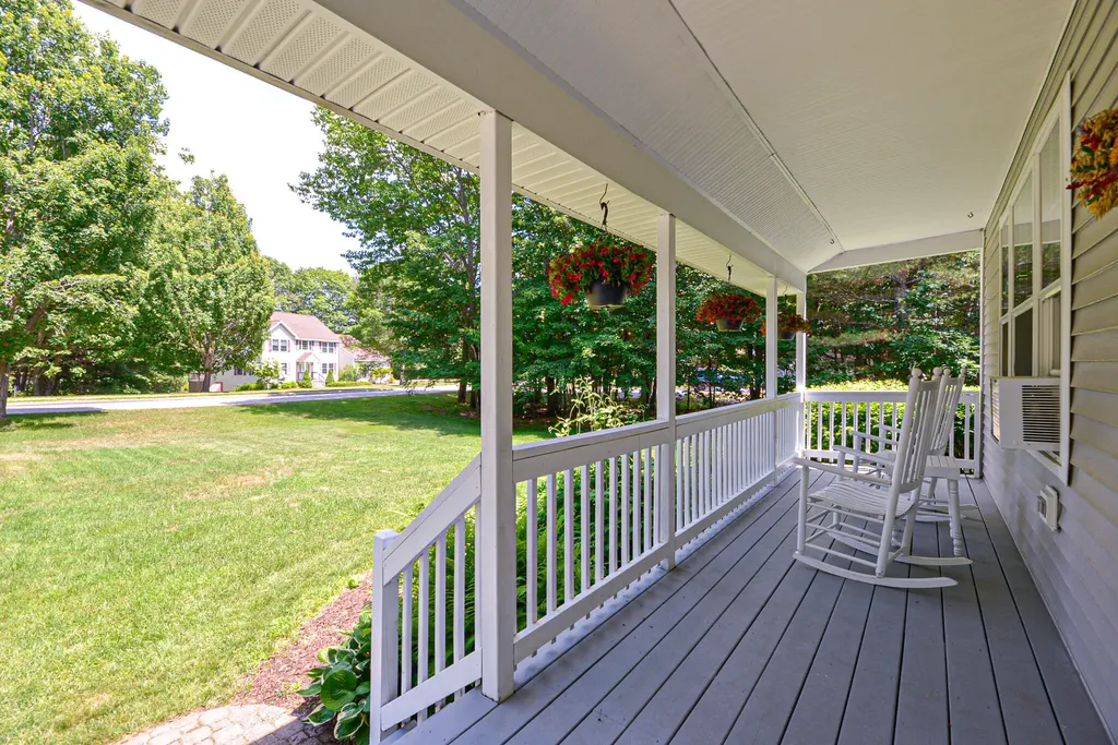 22 Remington Way Kennebunk ME 04043