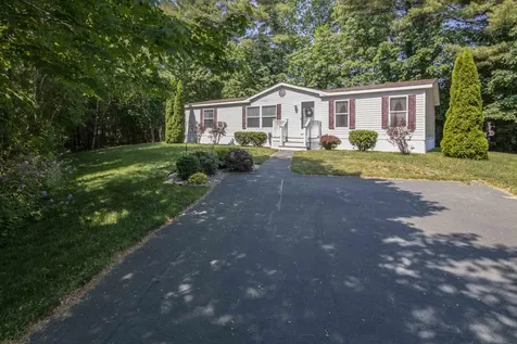 18 Moonstone Way Wells ME 04090