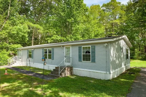 12 Ash Lane Kittery ME 03904