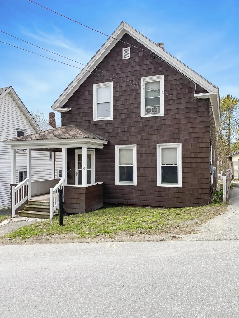 18 Redington Street Waterville ME 04901