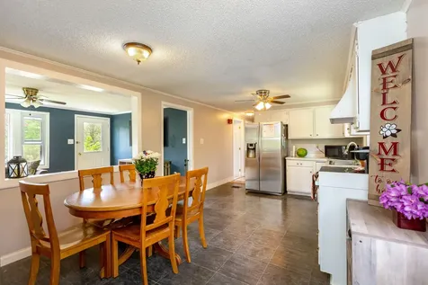 3 Hillside Circle Gardiner ME 04359