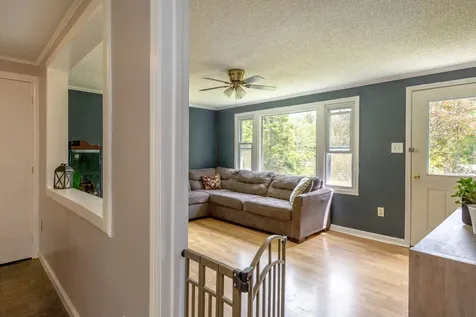 3 Hillside Circle Gardiner ME 04359