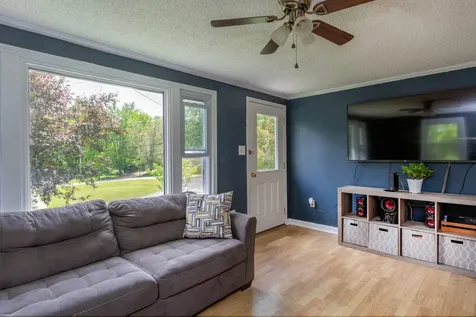 3 Hillside Circle Gardiner ME 04359
