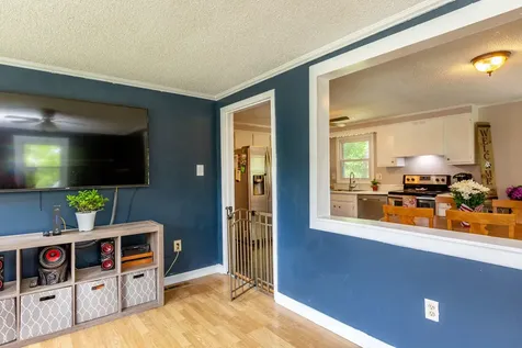3 Hillside Circle Gardiner ME 04359