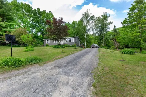 3 Hillside Circle Gardiner ME 04359