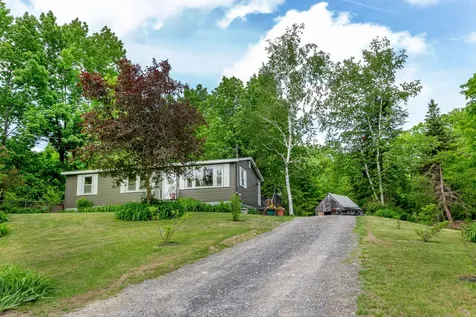 3 Hillside Circle Gardiner ME 04359