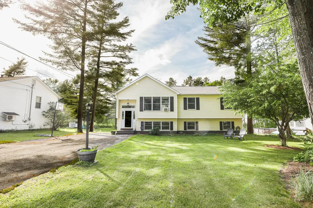 61 Yankee Avenue Bangor ME 04401