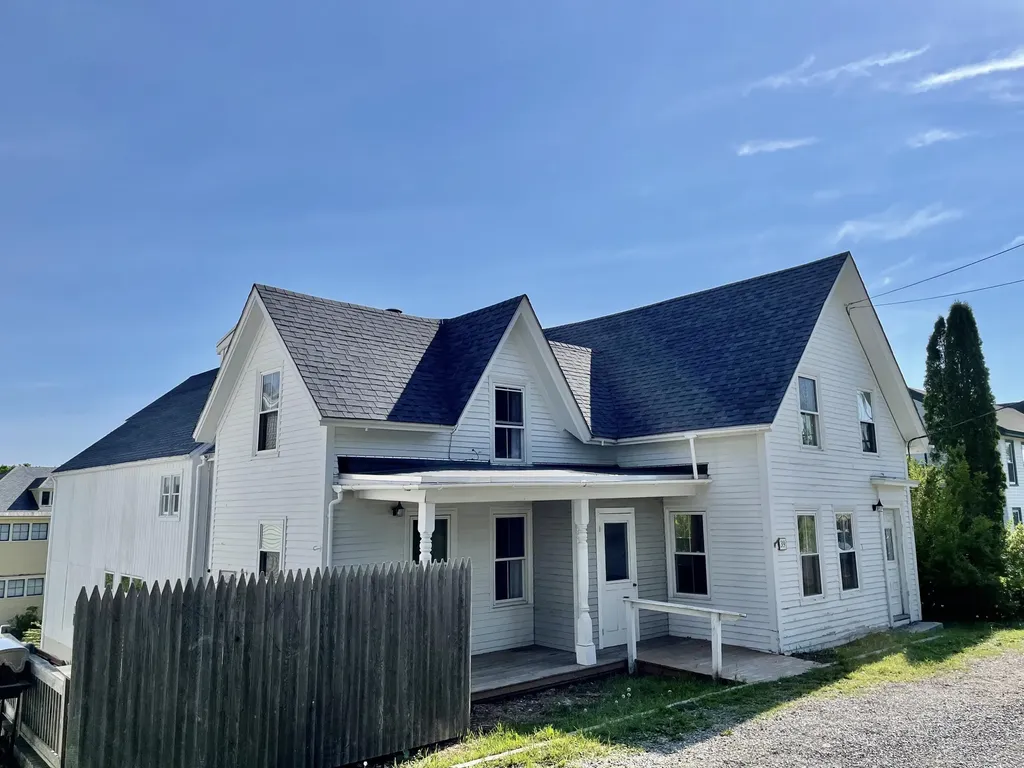 39 High Street Vinalhaven ME 04863