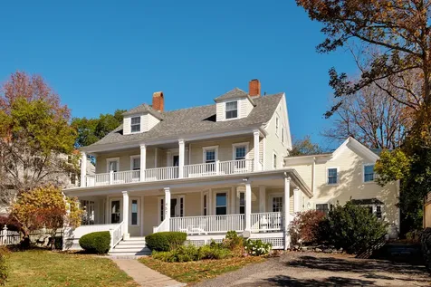 452 York Street York ME 03909