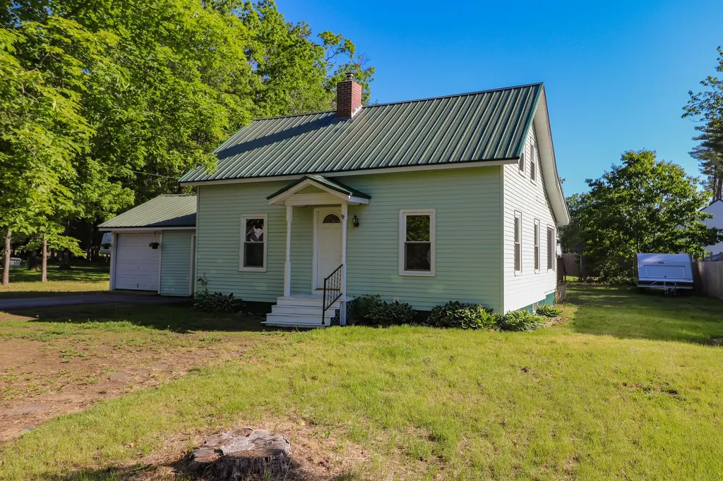 33 North Street Dixfield ME 04224